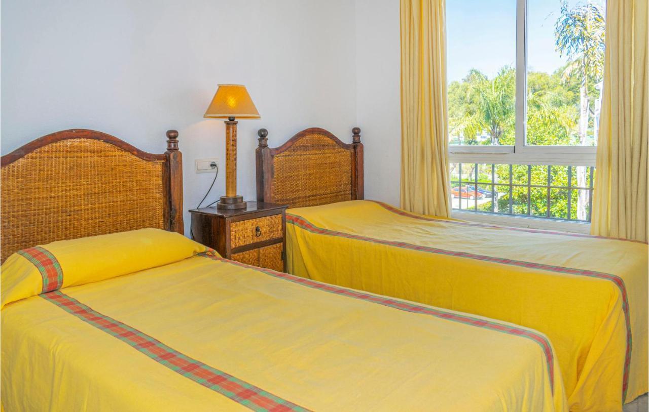Lovely Apartment In Marbella With Kitchenette Exteriör bild